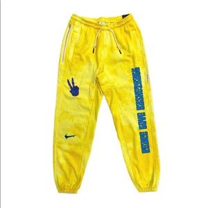 Nike Men’s Peace, Love, Basketball Sweat Pants